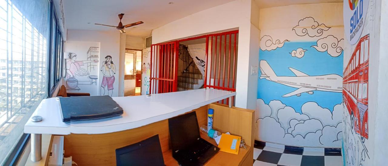 Solo Backpacker Hostel Βομβάη Εξωτερικό φωτογραφία